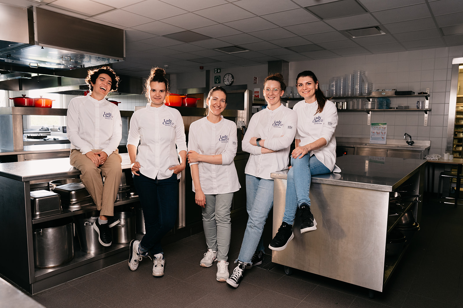 Afbeelding van alle Lady Chef's in de keuken